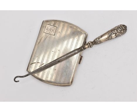 AN ASSORTMENT OF SILVER ITEMS, to include a silver cigarette case, rectangular form case with engine turned pattern detail, h