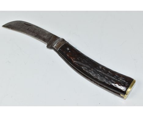 A SAYNOR FOLDING KNIFE, with antler scales, the blade stamped 'Saynor, Sheffield England', closed length 10.5cm, length of bl