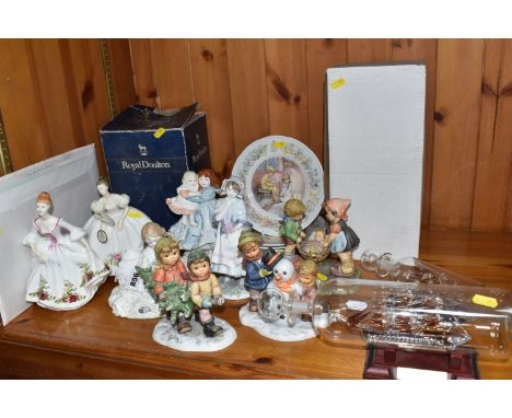 A COLLECTION OF ASSORTED DECORATIVE ITEMS to include two Royal Doulton figurines comprising a boxed 'Country Rose' HN3221 (bo