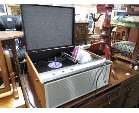 MURPHY RECORD PLAYER A885G WITH INSTRUCTION BOOK (NEEDS PLUG)