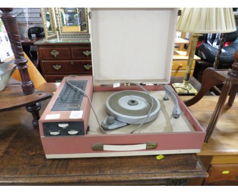 AMPLION RECORD PLAYER (NEEDS PLUG)