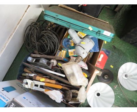 BOX OF HAND TOOLS AND DIY ITEMS INCLUDING ELECTRIC DRILL (NO PLUG) AND SOCKET SET