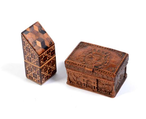Carved coquilla nut snuff box, first half 19th Century, probably Portuguese, the top with Royalty style crest, the front with