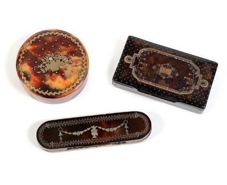 A George III tortoiseshell and silver pique rounded rectangular toothpick case, the hinged cover inlaid with swag and urn des