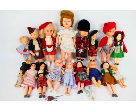 Roddy Dolls - An unboxed group of vintage Roddy dolls in various sizes, made from a variety of materials. Lot includes a 13" 