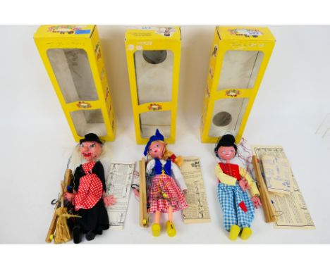 Pelham Puppets - Three boxed standard Pelham Puppets. Lot consists of SM Witch; SS1 Dutch Boy and Dutch Girl. Puppets appear 