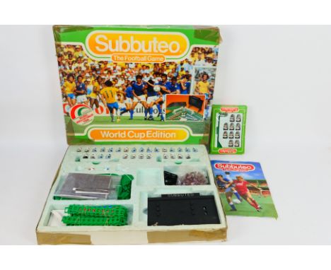 Subbuteo - A boxed Subbuteo World Cup Edition Mexico 86. Shows signs of age and use, unchecked for completeness. The contents
