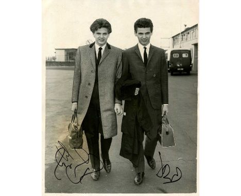 EVERLY DON: (1937-2021) &amp; PHIL (1939-2014) American rock duo. A good vintage signed 8 x 10 photograph by both siblings in