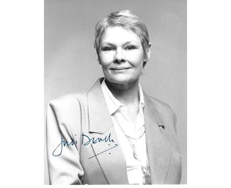 ACADEMY AWARD WINNERS: A good selection of signed 8 x 10 photographs by various actresses, each of them Best Supporting Actre