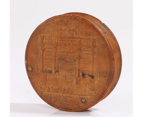 Early 19th Century French pressed wood snuff box, titled Arc De Triomphe Du Carousel, the base of the box with interlaced wov