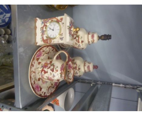 FIVE ITEMS OF MASONS 'MANDALAY RED', COMPRISING; A GINGER JAR, MANTEL CLOCK, JUG, LAMP AND A PLATE (5) 