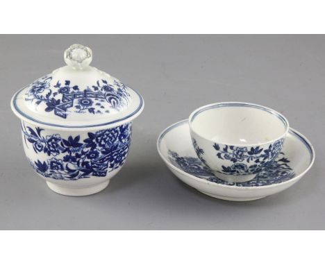 A Worcester fence pattern teabowl and saucer, and a similar sugar bowl and cover, c.1770, 12.5cm and 11.5cm