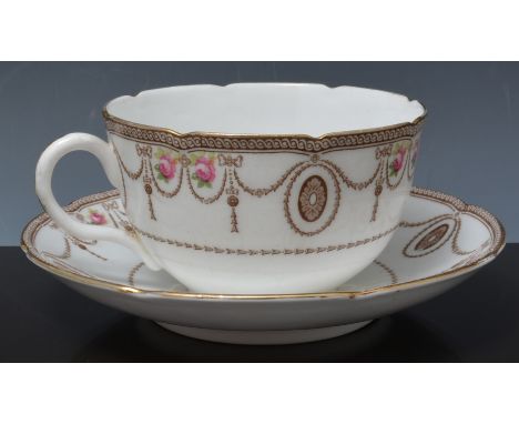 Royal Doulton part tea service, Countess pattern.
