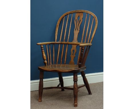 Early 19th century elm and ash Windsor armchair, double hoop stick and pieced splat, crinoline stretcher    Condition Report 