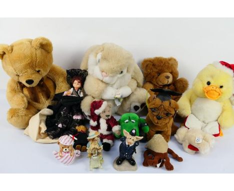 Cheeky Chums, Play Makers, Warner Bros, Piggin, Other - 14 x soft toys and bears, ceramic and plastic bears, and similar - Lo