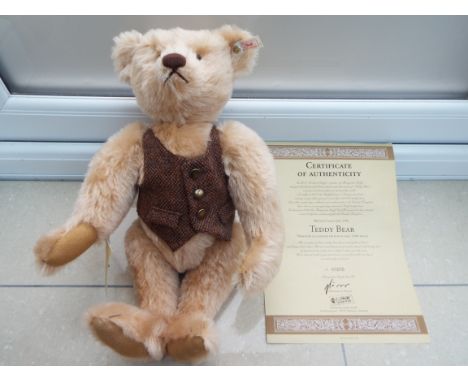 Steiff  - British Collector's Replica, blond 43, with growler and waistcoat, issued in a limited edition of 3000 (No 02200), 