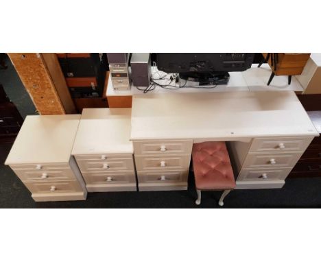 WHITE MODERN DRESSER TABLE WITH NO MIRROR & 2 MATCHING CHEST OF DRAWERS