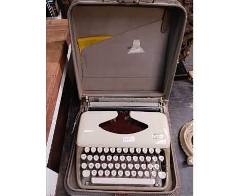 ADLER TIPPA PORTABLE TYPEWRITER IN CASE