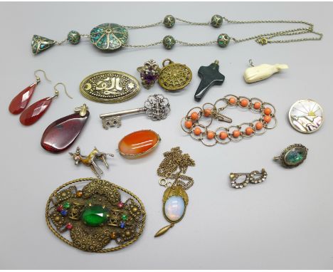 Vintage jewellery 
