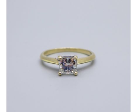 A 9ct gold and cubic zirconia ring, 2.2g, N 