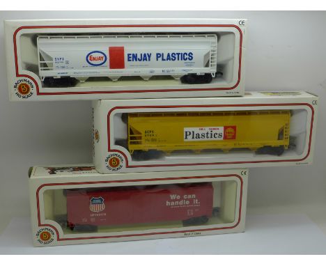 Three Bachmann HO gauge rolling stock, Center Flow Hopper x2 and 51' Plug Door Box Car, all boxed 