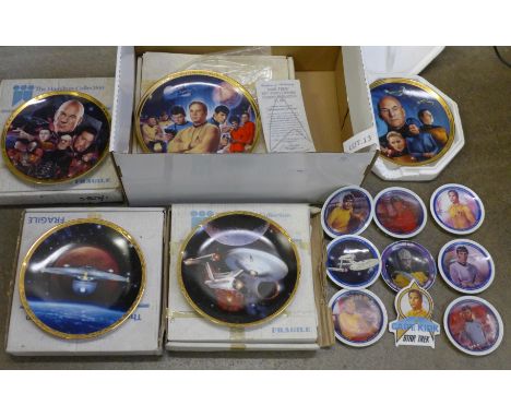 Five Hamilton Star Trek Collection plates, boxed, and other Star Trek plates 