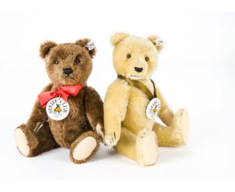 Two Steiff Club Limited Edition teddy bears: 1995/96 Baby Bear 1946 Blonde 35, 9632 for the year (slight damage to box); and 