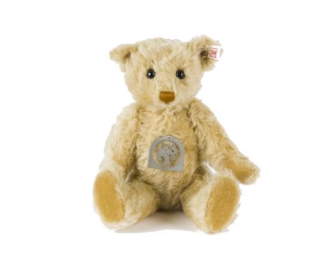 A Steiff Limited Edition Teddy bear with elephant stencil, 276 of 1904, in original box with certificate, 2004