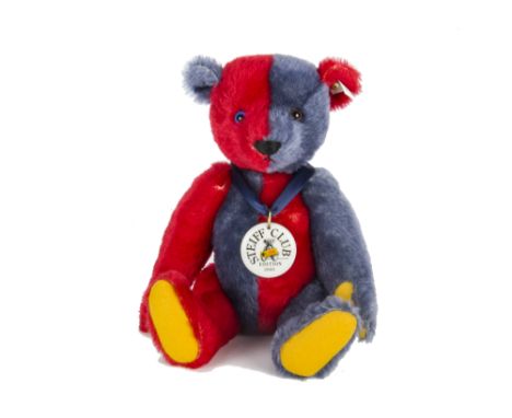 A Steiff Club Edition Teddy Bear Harlequin 1925, 4645 for the year 2000/2001, in original box with certificate