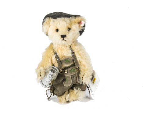 A Steiff Limited Edition Deutschlandbär 2001, 1864 of 2000, in original box with tag certificate, 2001