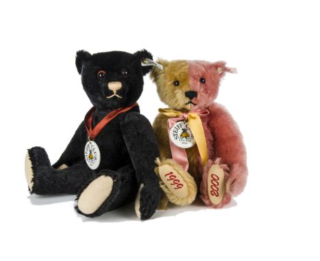 Two Steiff Club Limited Edition 1999/2000 teddy bears: Year 2000 Teddy Bear, 3840 for the year; and black Teddy Bear 1912, 15