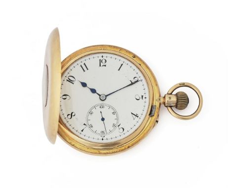 GOLDSMITHS & SILVERSMITHS CO. LTD. AN 18 CARAT GOLD KEYLESS WIND HALF HUNTER POCKET WATCH, CIRCA 1905Movement: Three quarter 