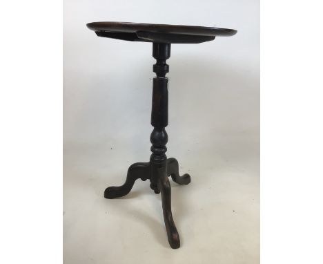 An English 19th century provincial tripod table. 