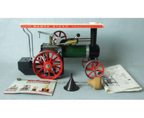 Mamod, a T.E.1A Traction Engine, with accessories.