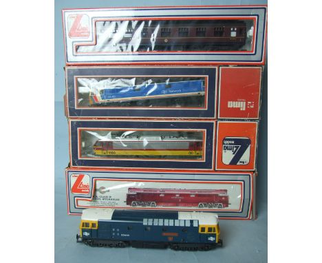 OO Gauge, Lima Class 52 Diesel Hydraulic BR D1062 "Western Courier", boxed, two other boxed diesels, one unboxed and a boxed 