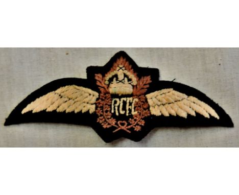 Canadian WWI Royal Flying Corps wings, as scarce cloth patch. 