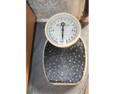 A cream vintage Weighmaster Bathroom Scales