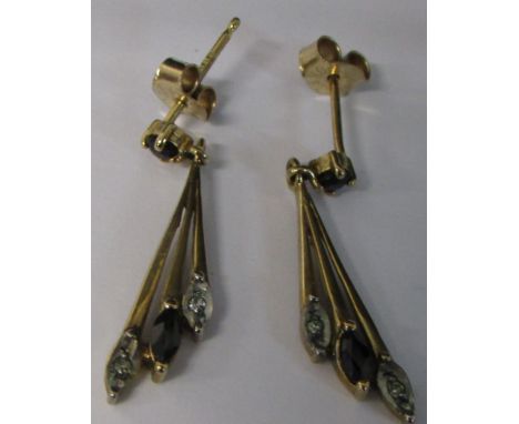 Pair of 9ct gold drop earrings, total 1.5g&nbsp;