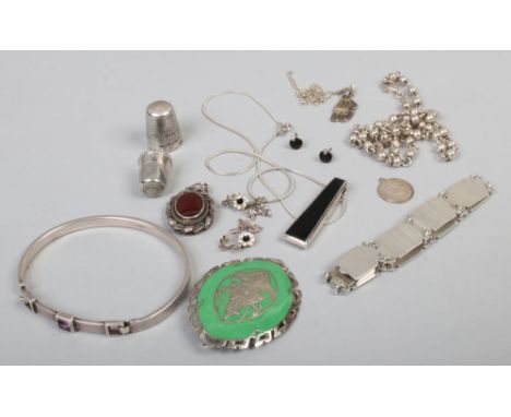 A tray of mixed silver jewellery etc including necklet, bangle, green enamel brooch, jet pendant and thimbles etc, 99 grams g