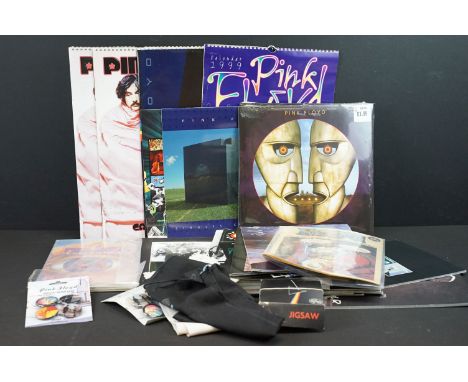 Memorabilia - Various Pink Floyd memorabilia to include 1974 tour programme, The Wall tour programme, Animals tour programme,