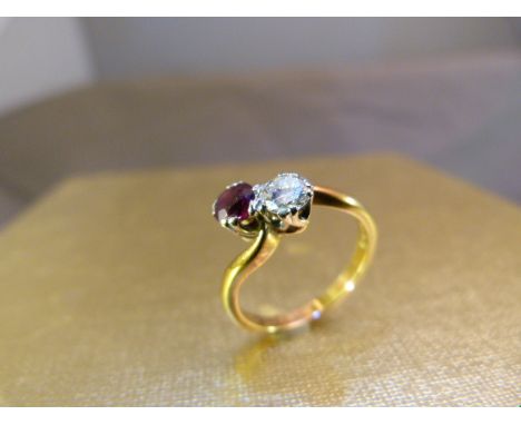 18ct Gold Diamond and Ruby crossover ring - UK - G Total weight 2.3g