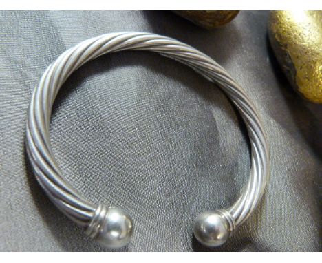 Heavy Silver twisted wire 'Torque' bangle - approx 5.85mm wide 1983 Sheffield Hallmark possibly by Sidney Beddall. Weight app