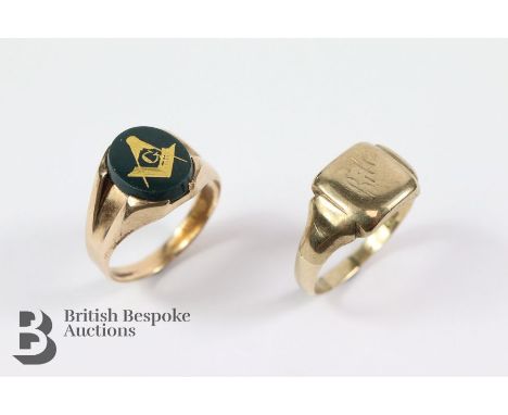 Gentleman's 9ct yellow gold and enamel Masonic seal ring, size R, 4.52 gms together with 9ct gold signet ring, size S (recent