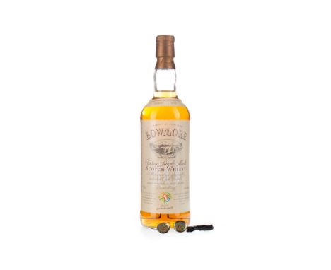 BOWMORE 10 YEARS OLD GLASGOW GARDEN FESTIVAL 1988 Single Malt Scotch Whisky 75cl, 40% volume, with souvenir postcards and two