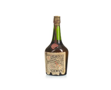 SANDEMAN'S V.V.O Blended Scotch Whisky Full sized bottle, no strength stated.