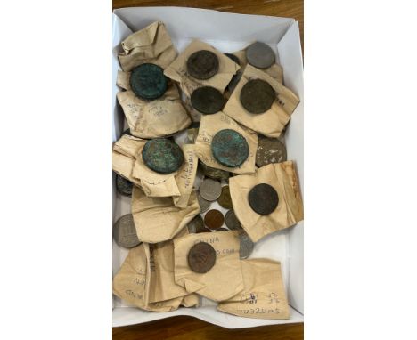 Tray of vintage coins includes Chinese coins etc 