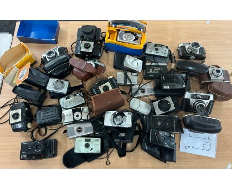 Selection of vintage and later cameras, all untested 