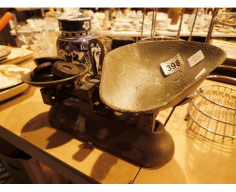 Set of cast iron confectionary scales with weight