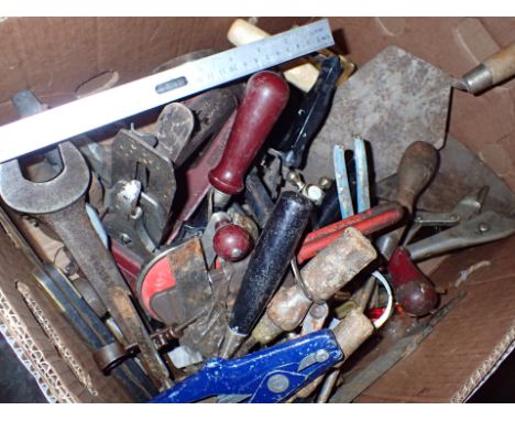 Box of mixed engineering tools 