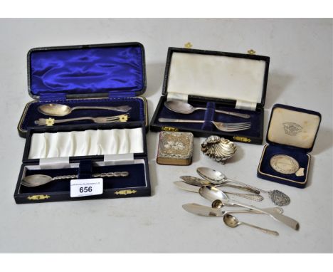 Cased silver trefid Christening spoon and fork, similar cased Christening spoon and fork, cased silver spoon of modern design